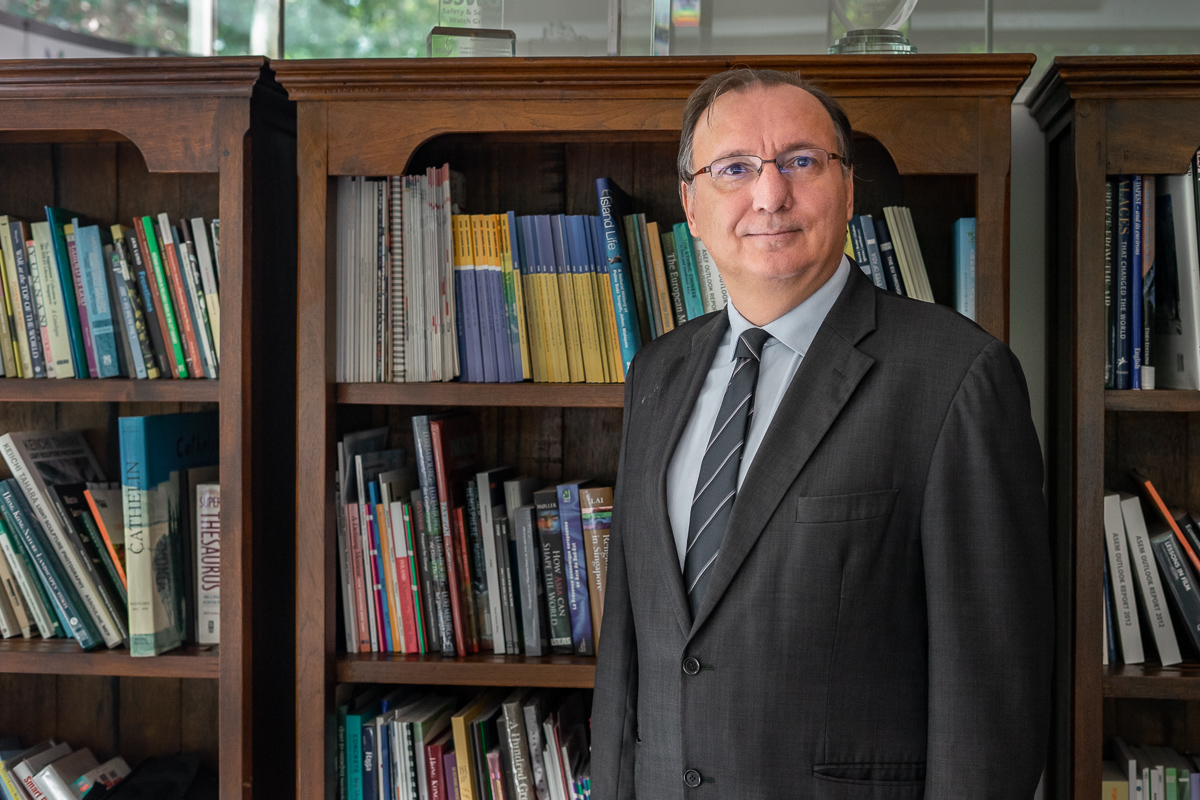 Pr. Yannick BINEAU